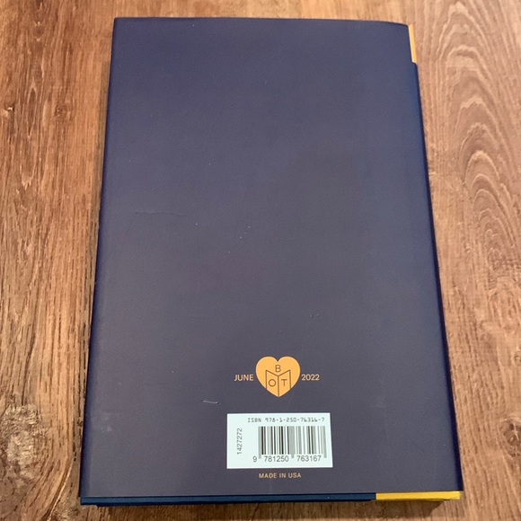 Book: Things We Do in the Dark by Jennifer Hillier - Picture 3 of 3